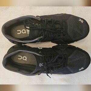 On Cloud Running Men's Sneaker Trainer Shoe Sz Men’s 9 excellent condition